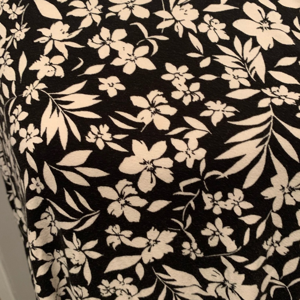 Two Versatile Dresses, one Black Cynthia Rowley L and bonus Old Navy XL - Picture 2 of 8
